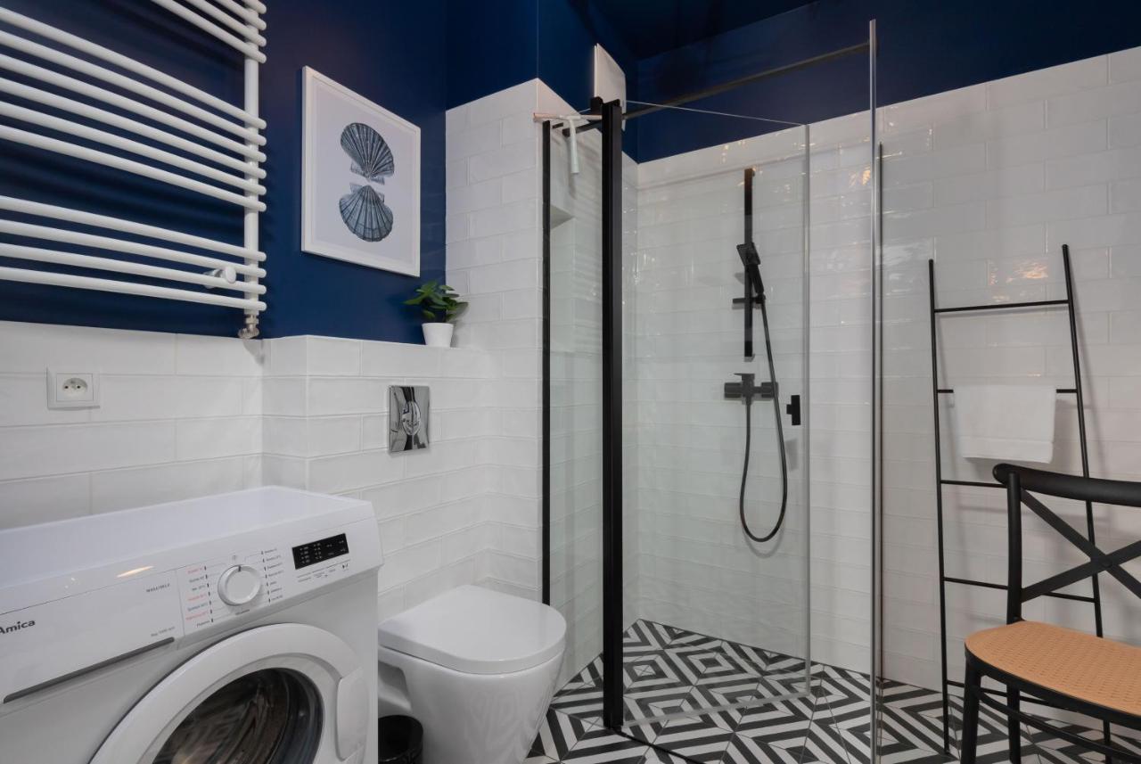 Stylish Atol Apartment With Free Parking In The Heart Of Gdansk By Noclegi Renters 외부 사진
