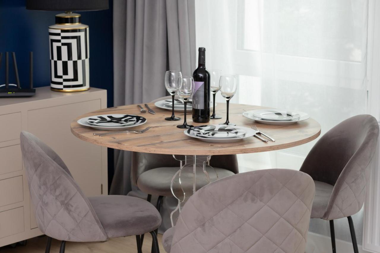 Stylish Atol Apartment With Free Parking In The Heart Of Gdansk By Noclegi Renters 외부 사진